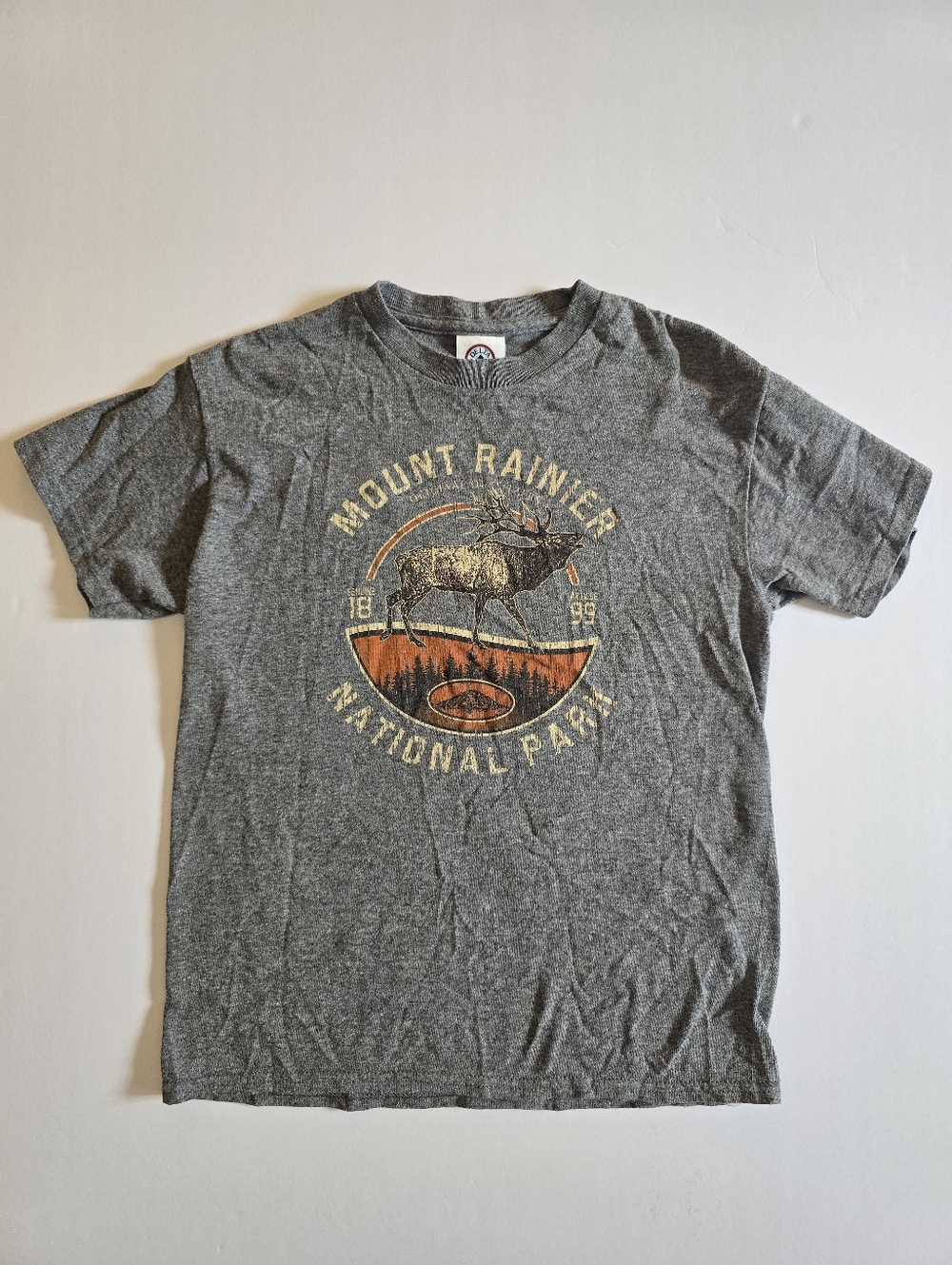Mt Rainier Shirt Sz M